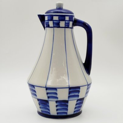 Графин/кувшин с геометрическим орнаментом, фарфор, роспись, Турыгинский фарфоровый завод артели «Художественная керамика» (Гжель), СССР, 1960-1972 гг.