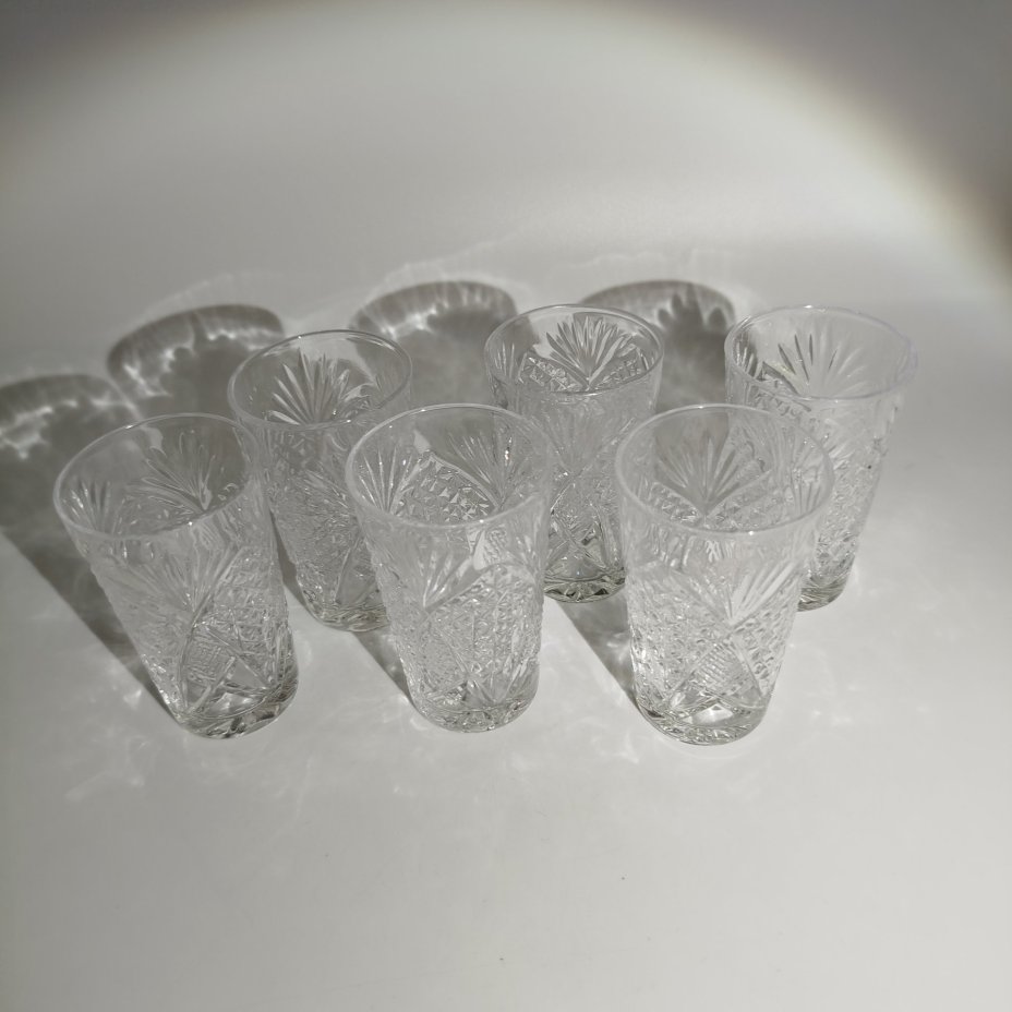 Набор стопок с рельефным декором на 6 персон, хрусталь, алмазная грань, СССР, 1970-1990 гг.