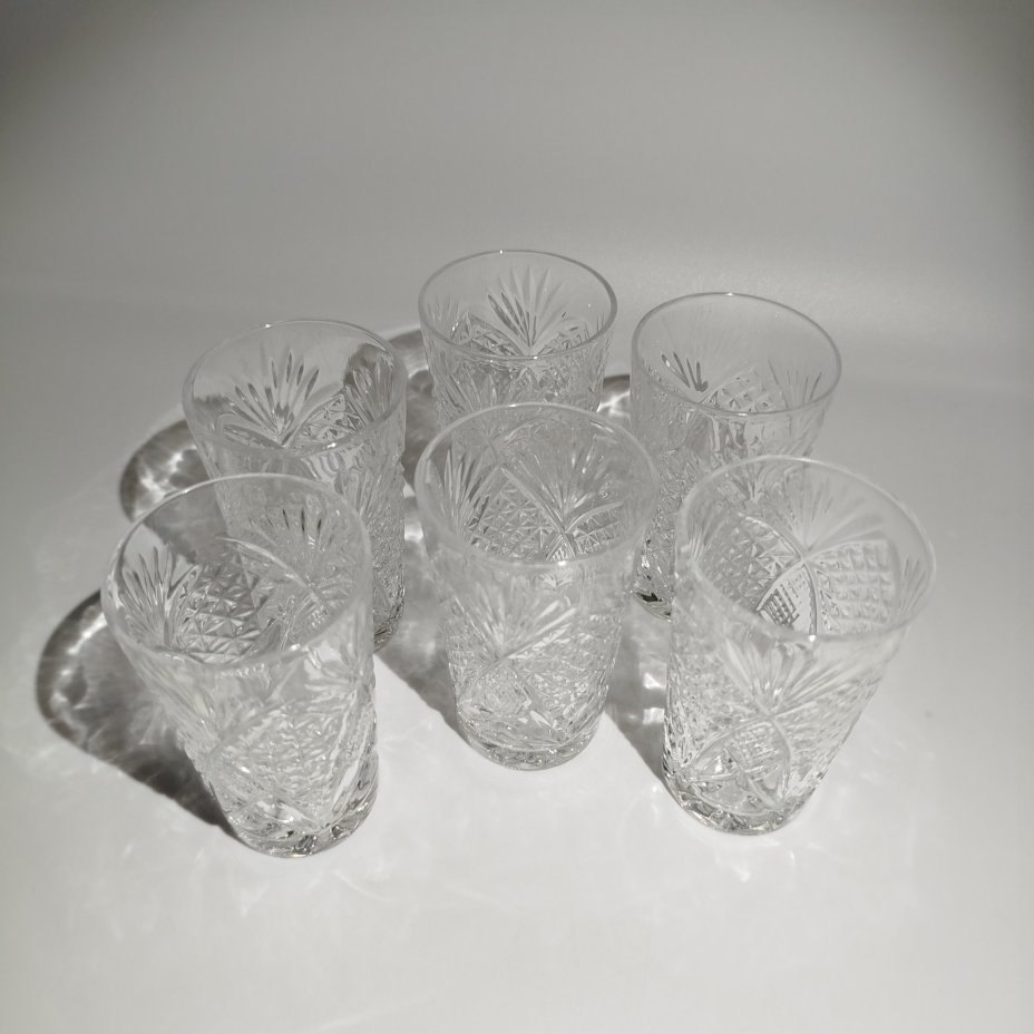 Набор стопок с рельефным декором на 6 персон