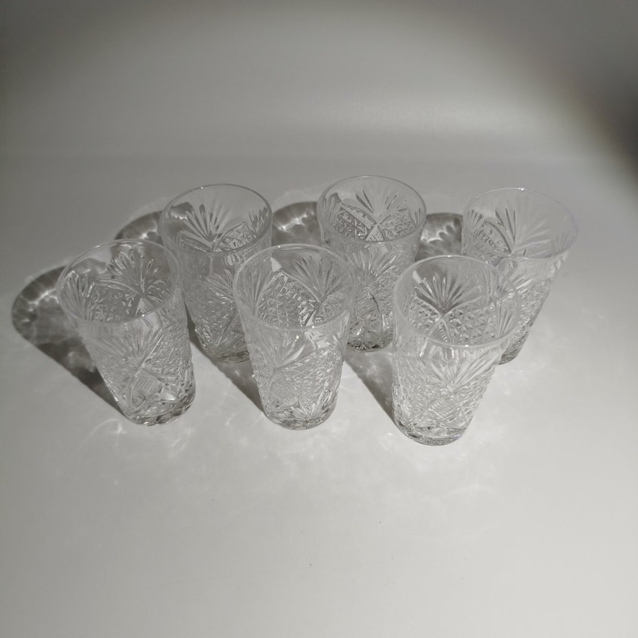 Набор стопок с рельефным декором на 6 персон