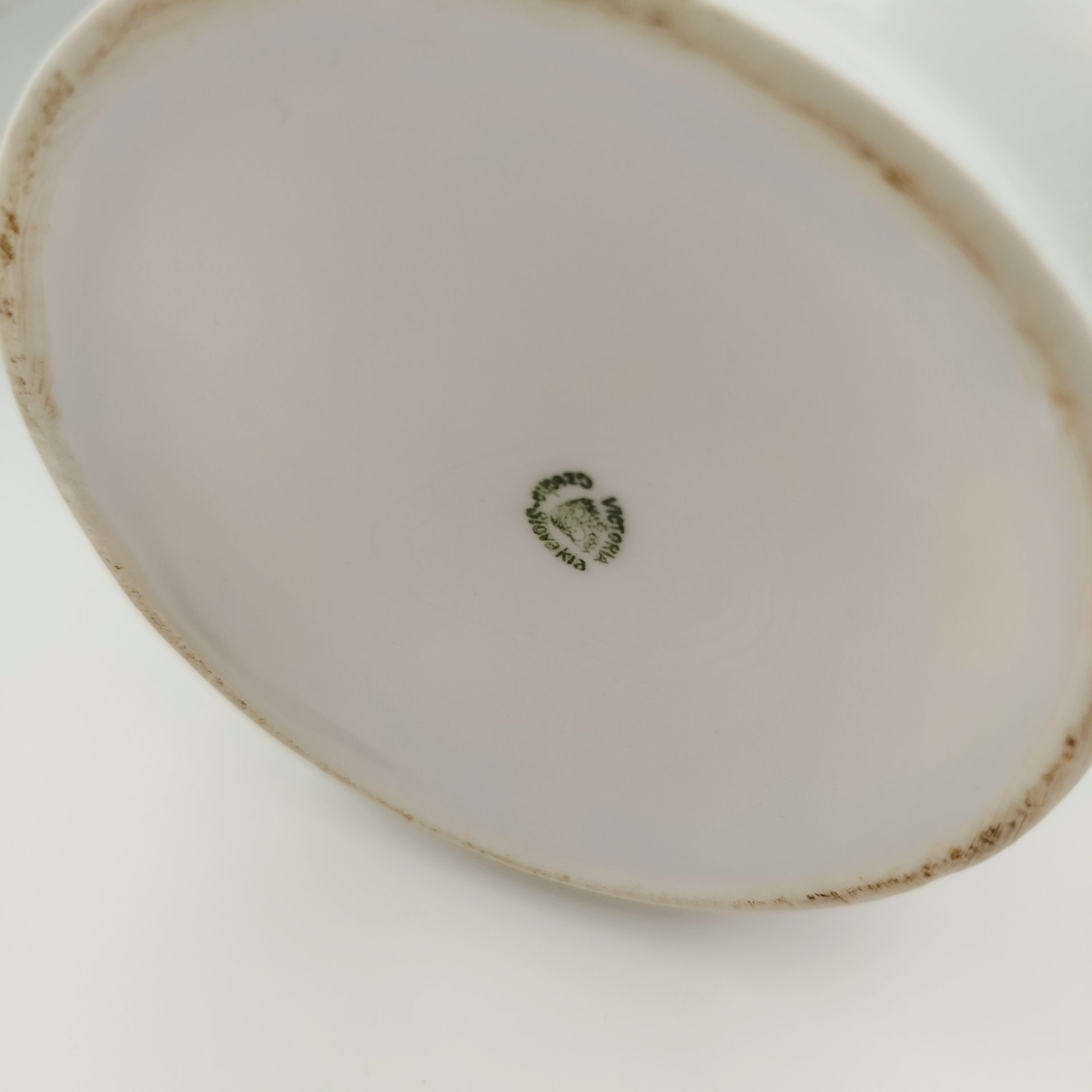 Сервиз чайно-кофейный с изображением девушек в саду на 5 персон (13 предметов), фарфор, деколь, Victoria, Чехословакия, 1918-1939 гг.