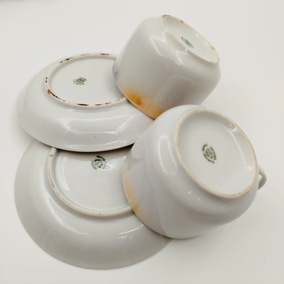 Сервиз чайно-кофейный с изображением девушек в саду на 5 персон (13 предметов), фарфор, деколь, Victoria, Чехословакия, 1918-1939 гг.