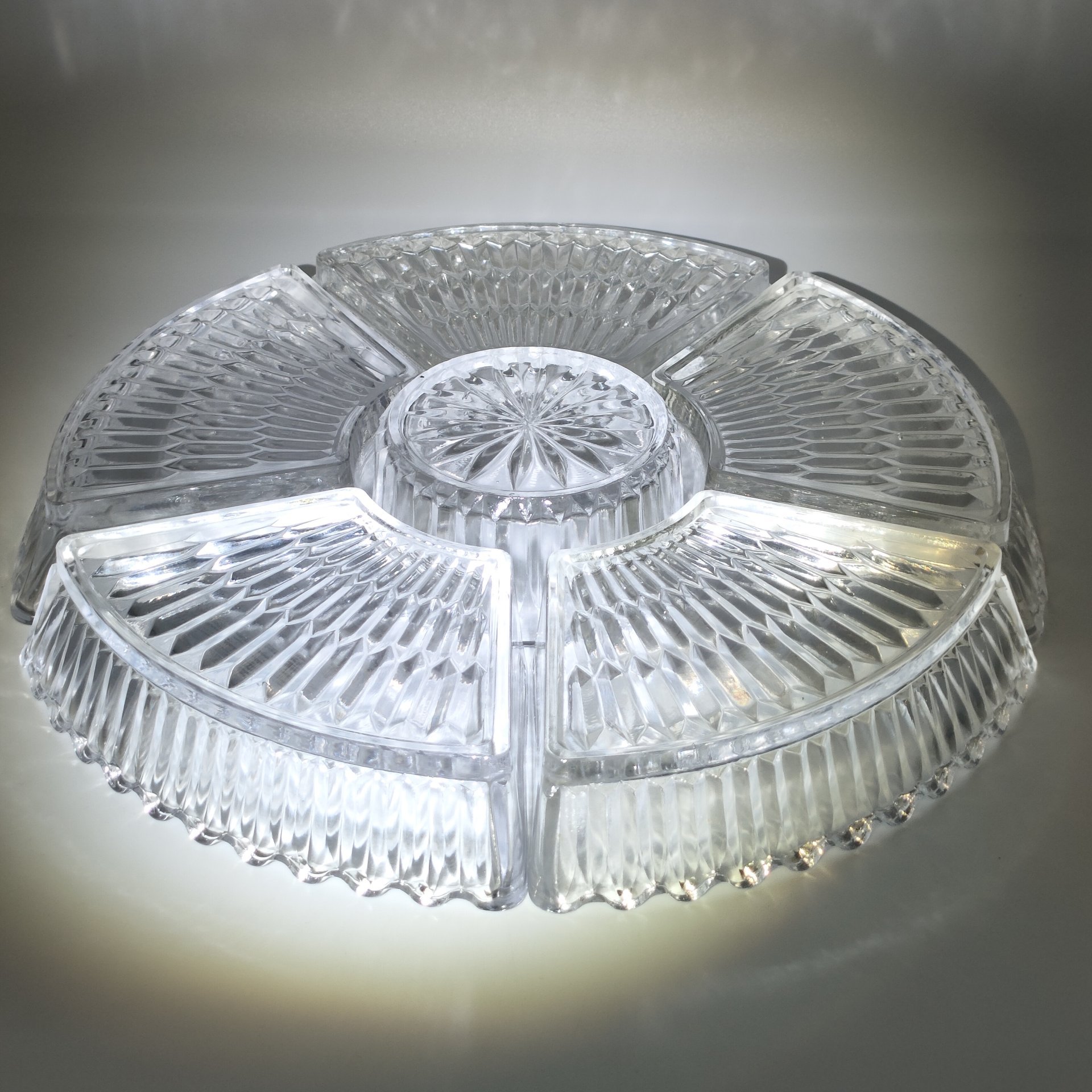 Менажница шестисекционная с рифленой поверхностью, хрусталь, пресс, СССР, 1970-1990 гг.