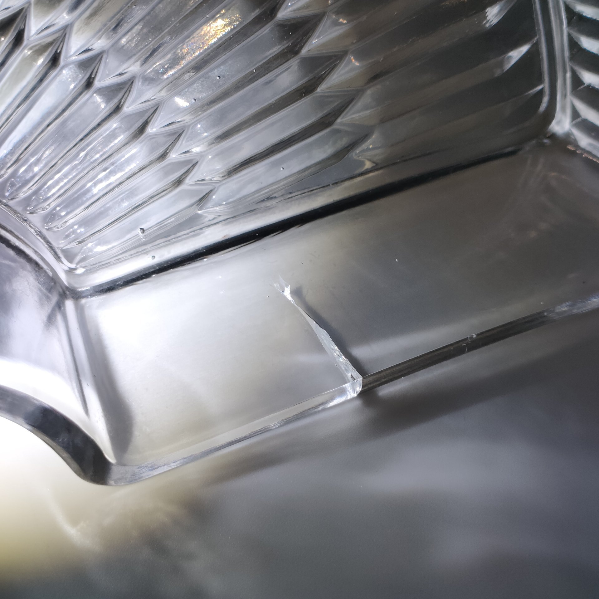 Менажница шестисекционная с рифленой поверхностью, хрусталь, пресс, СССР, 1970-1990 гг.