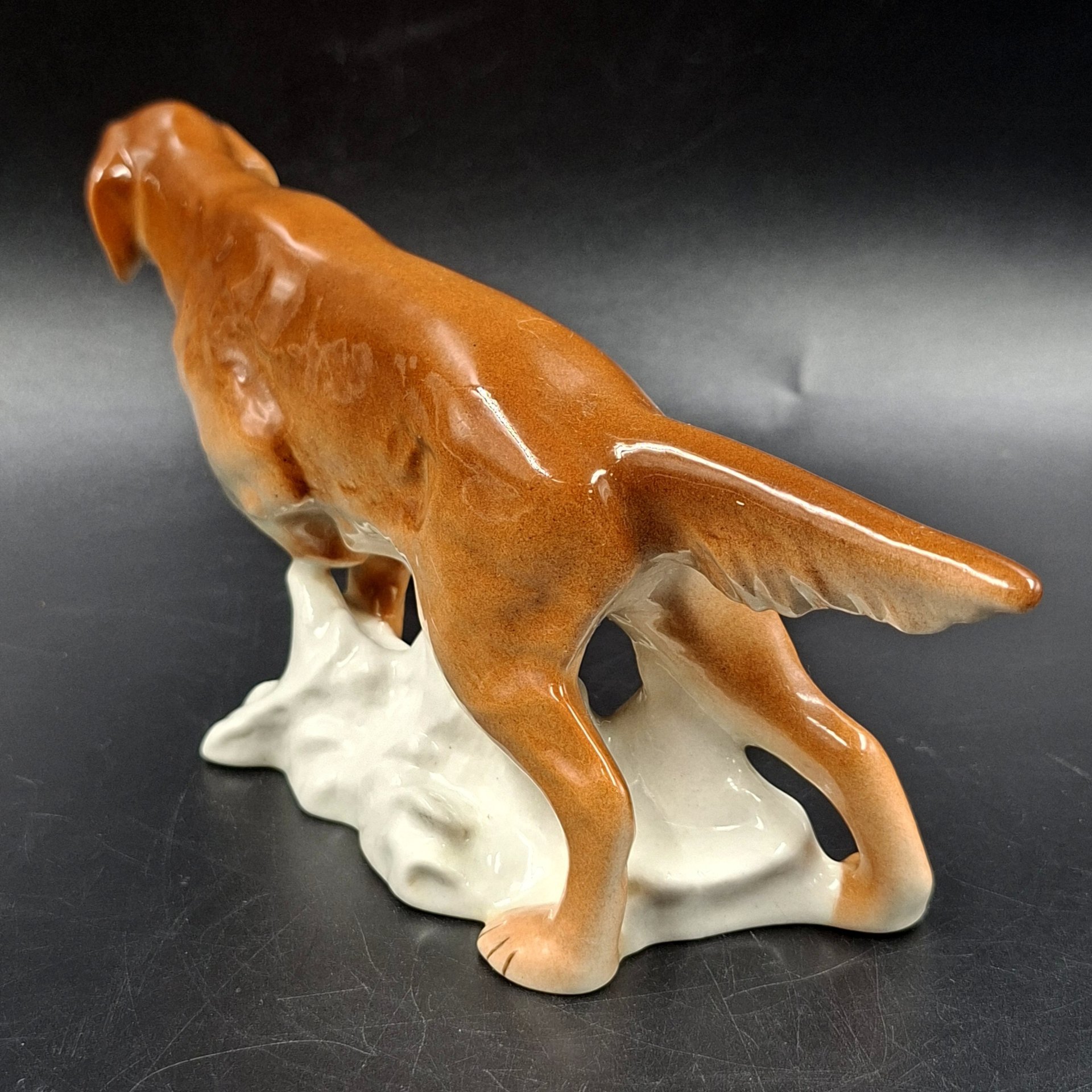 Статуэтка "Ирландский сеттер", скульптор П.П. Веселов, фарфор, аэрография, роспись, Ленинградский фарфоровый завод (ЛФЗ), СССР, 1970-1992 гг.