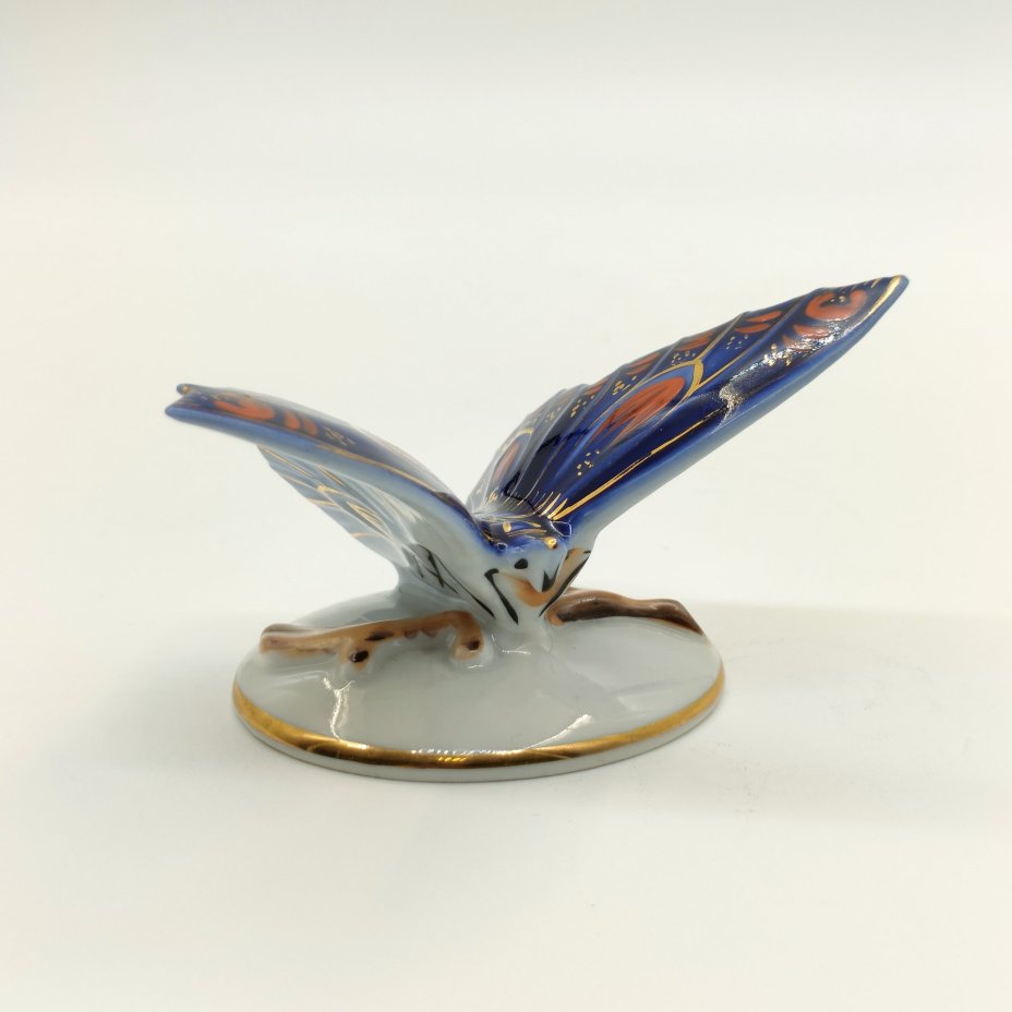 Статуэтка "Бабочка", фарфор, роспись, золочение, Рижский фарфорово-фаянсовый завод, СССР, 1950-1960 гг.