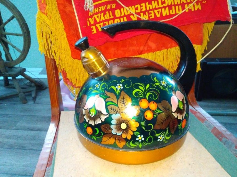 Чайник со свистком, хохломская роспись
