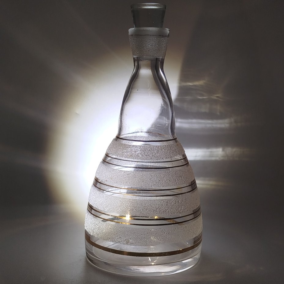 Штоф (графин), декорированный фактурными элементами