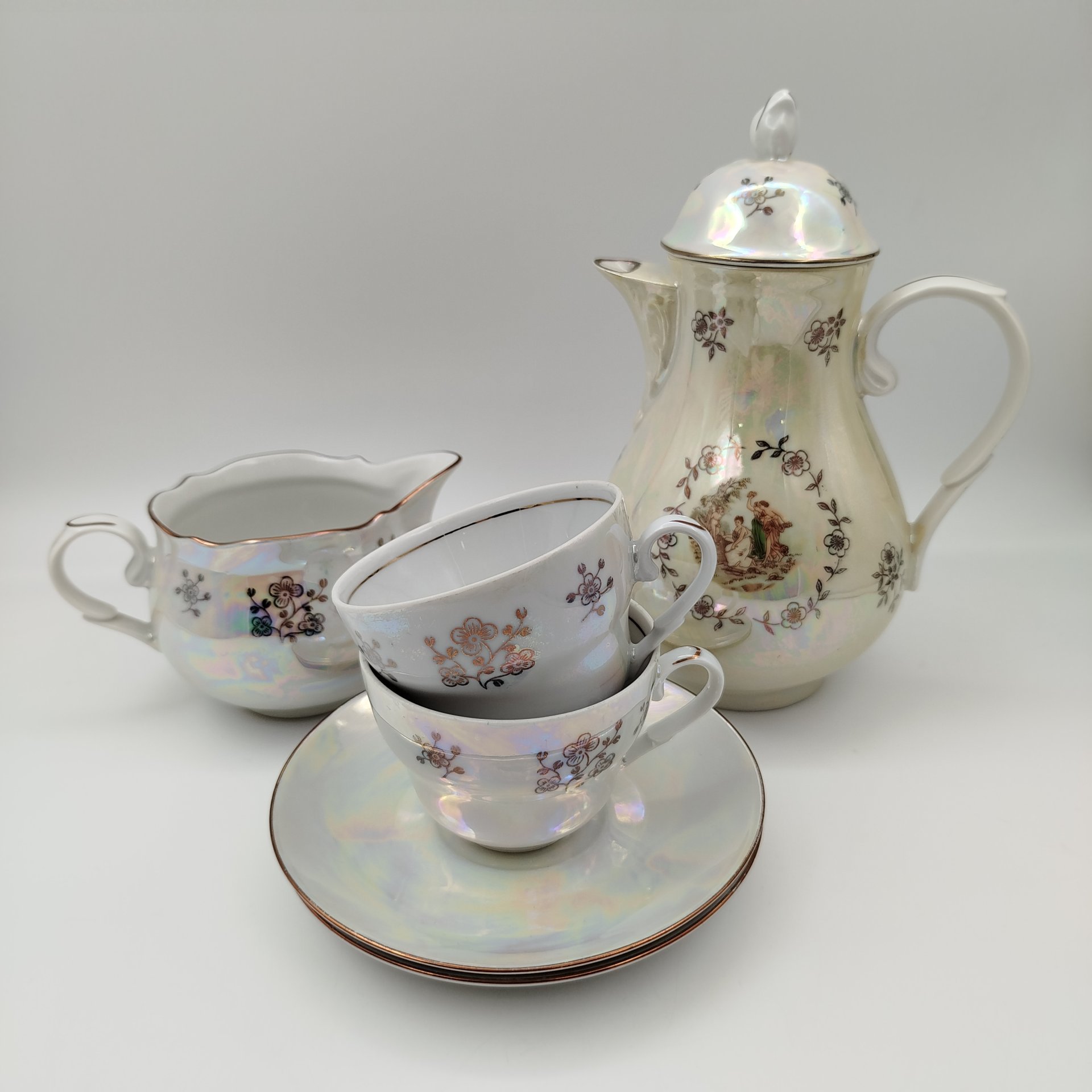 Набор кофейный "Мадонна" в подборе (2 кофейные пары, кофейник и молочник), фарфор, деколь, люстр, золочение, Kahla, ГДР, 1960-1990 гг.