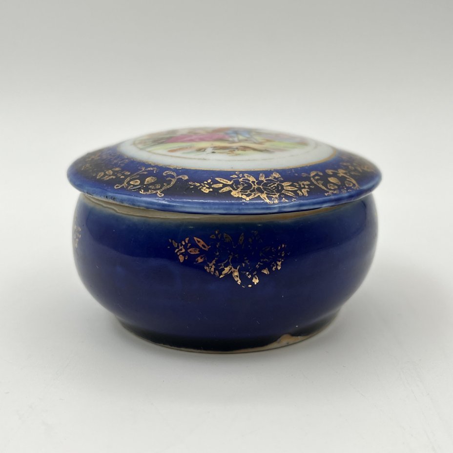 Шкатулка "Галантная сцена"