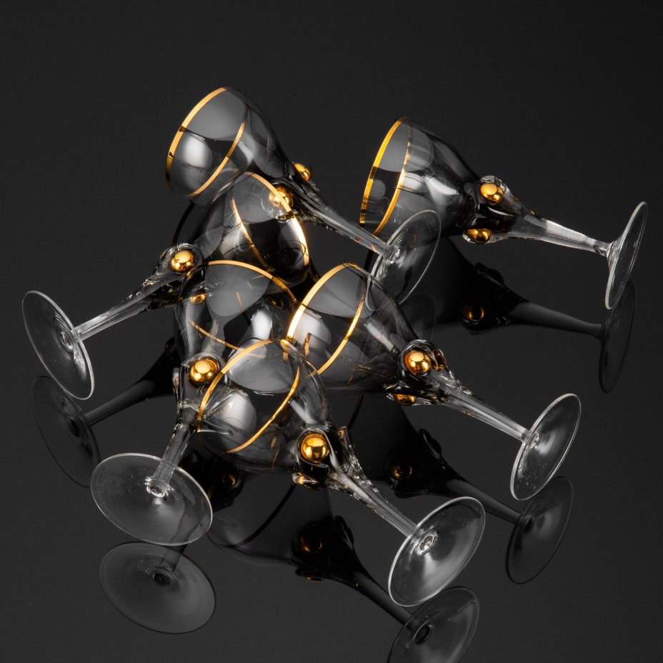 Набор бокалов на 6 персон дымчатого оттенка