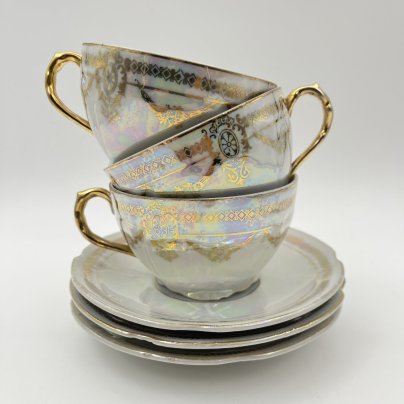 Набор чайных пар с цветочным и геометрическим декором на 3 персоны, фарфор, люстр, золочение, Европа, 1950-1970 гг.