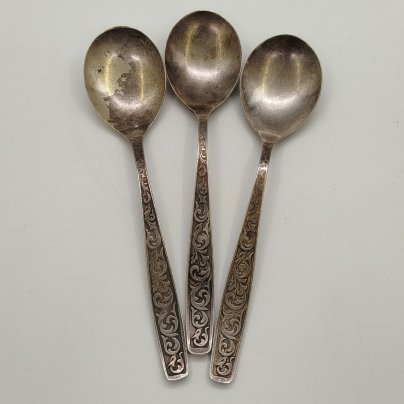 Набор из 3-х салатных ложек с растительным декором, мНЦ (медь-никель-цинк), Завод «Кристалл», г. Орджоникидзе, Россия, 1990-2010 гг.