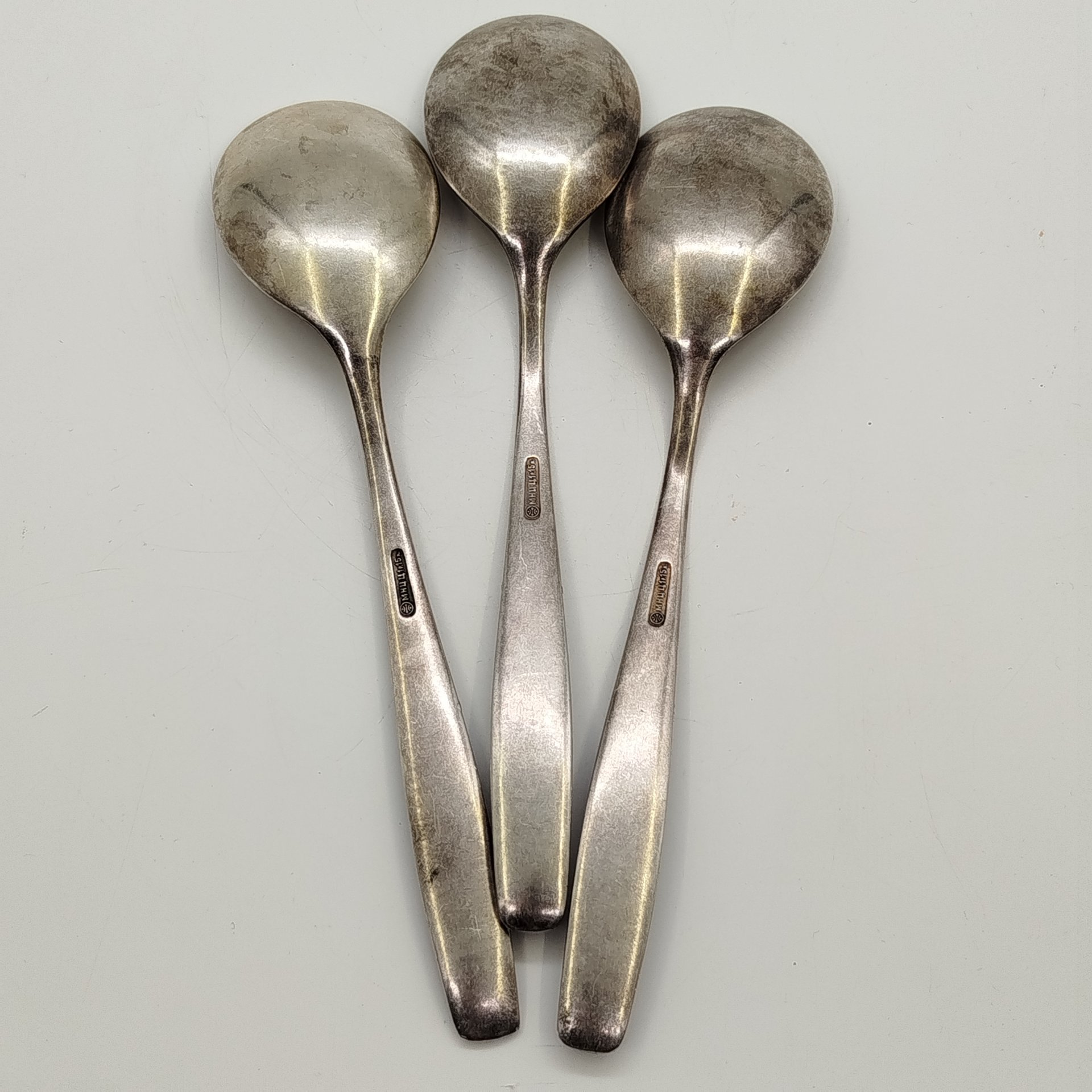 Набор из 3-х салатных ложек с растительным декором, мНЦ (медь-никель-цинк), Завод «Кристалл», г. Орджоникидзе, Россия, 1990-2010 гг.