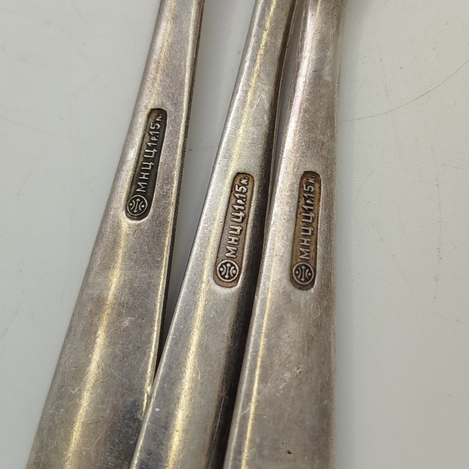 Набор из 3-х салатных ложек с растительным декором, мНЦ (медь-никель-цинк), Завод «Кристалл», г. Орджоникидзе, Россия, 1990-2010 гг.