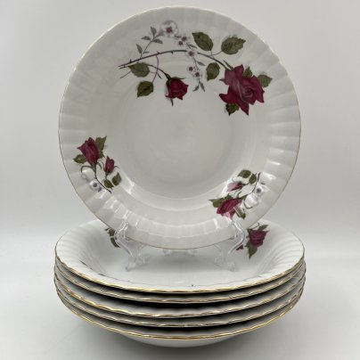 Набор из 6-ти суповых тарелок, украшенных изображением розы