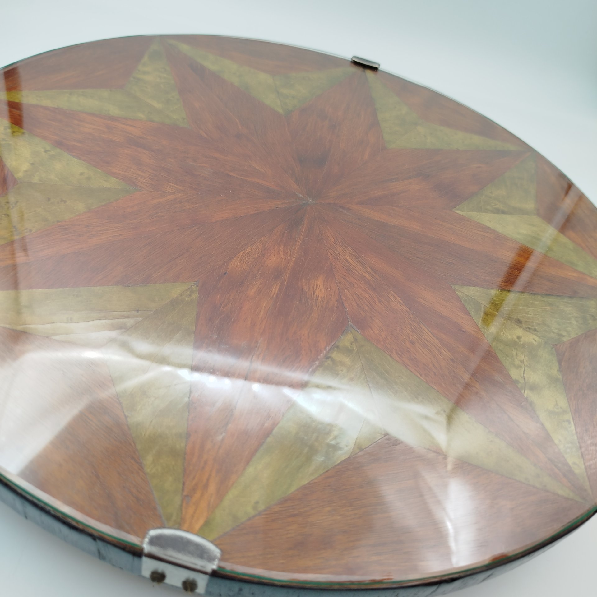 Поднос сервировочный с поворотным механизмом (крутится), дерево, маркетри, стекло, Западная Европа, 1960-1980 гг.