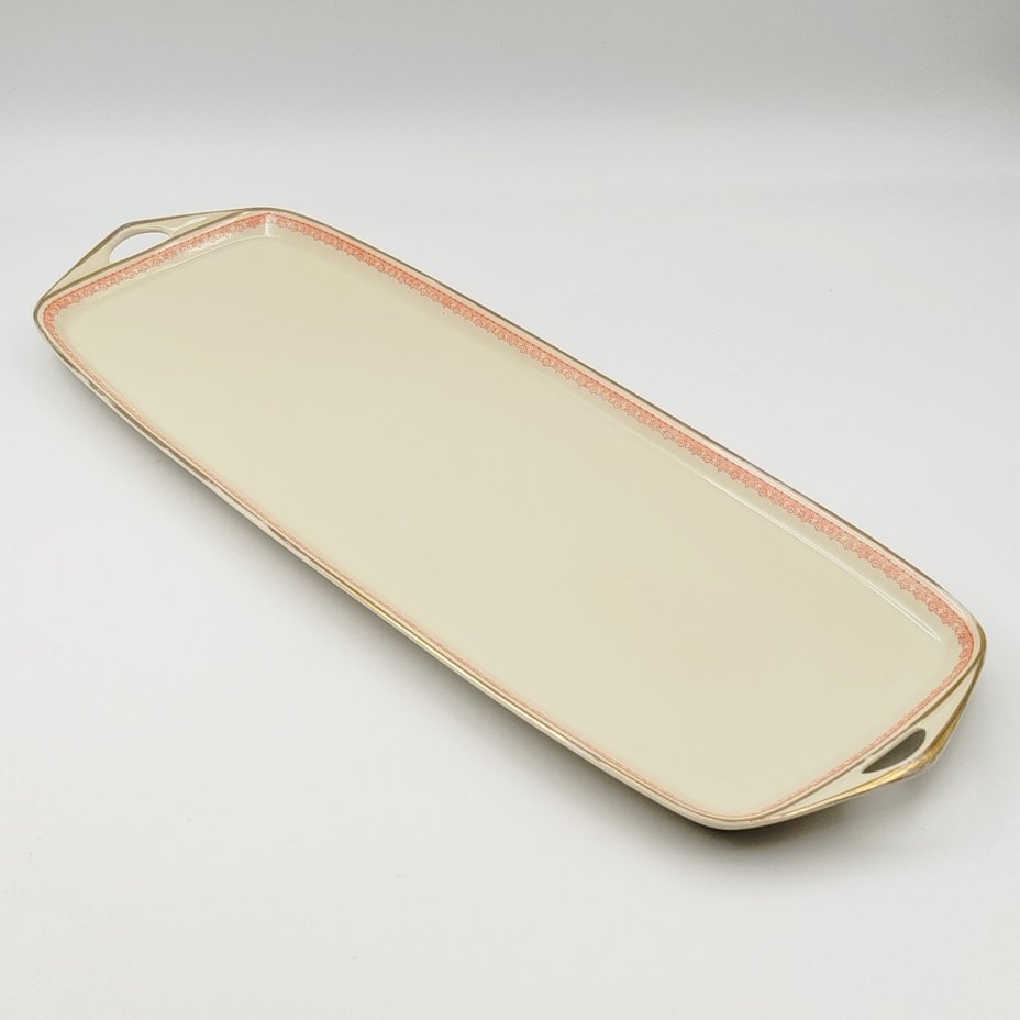 Поднос вытянутой формы с ручками, украшенный растительным орнаментом, фарфор, деколь, золочение, Rosenthal (Розенталь), Германия, 1941 г.