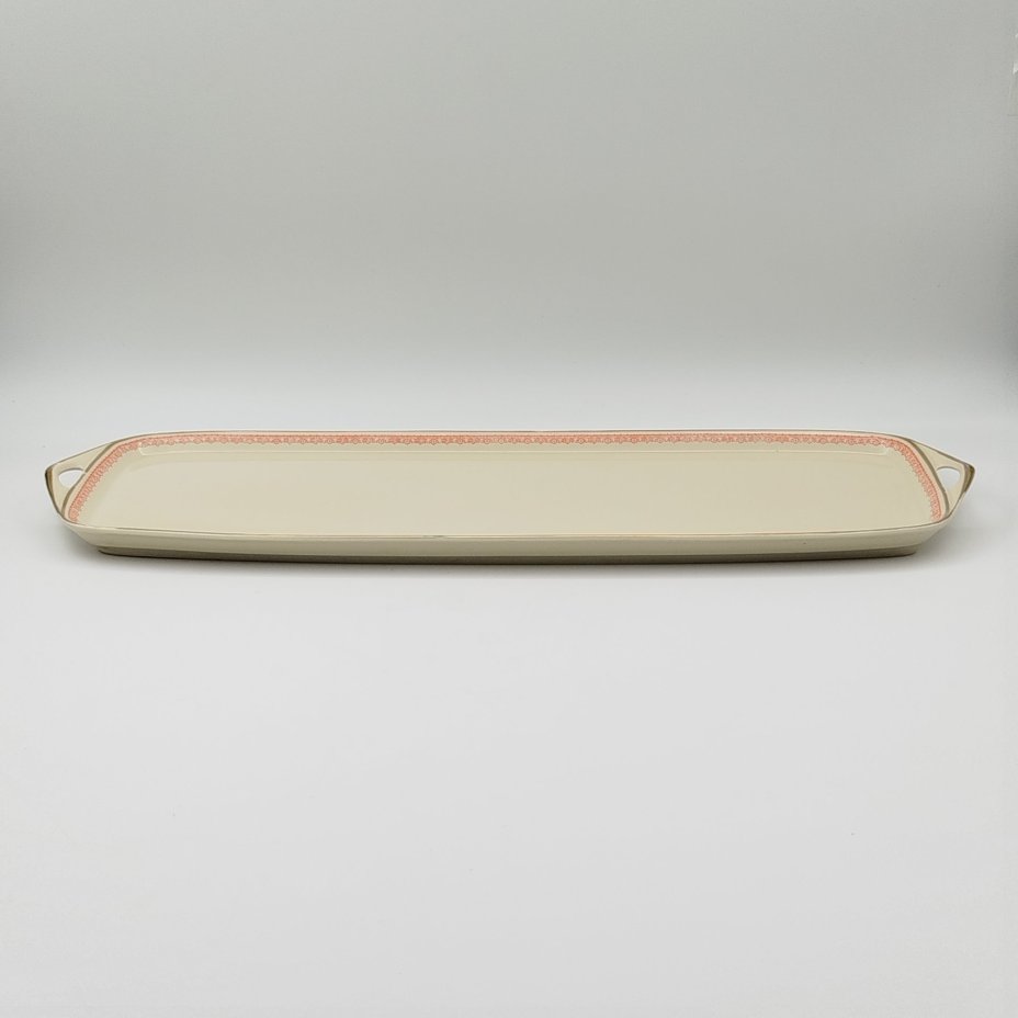 Поднос вытянутой формы с ручками, украшенный растительным орнаментом, фарфор, деколь, золочение, Rosenthal (Розенталь), Германия, 1941 г.