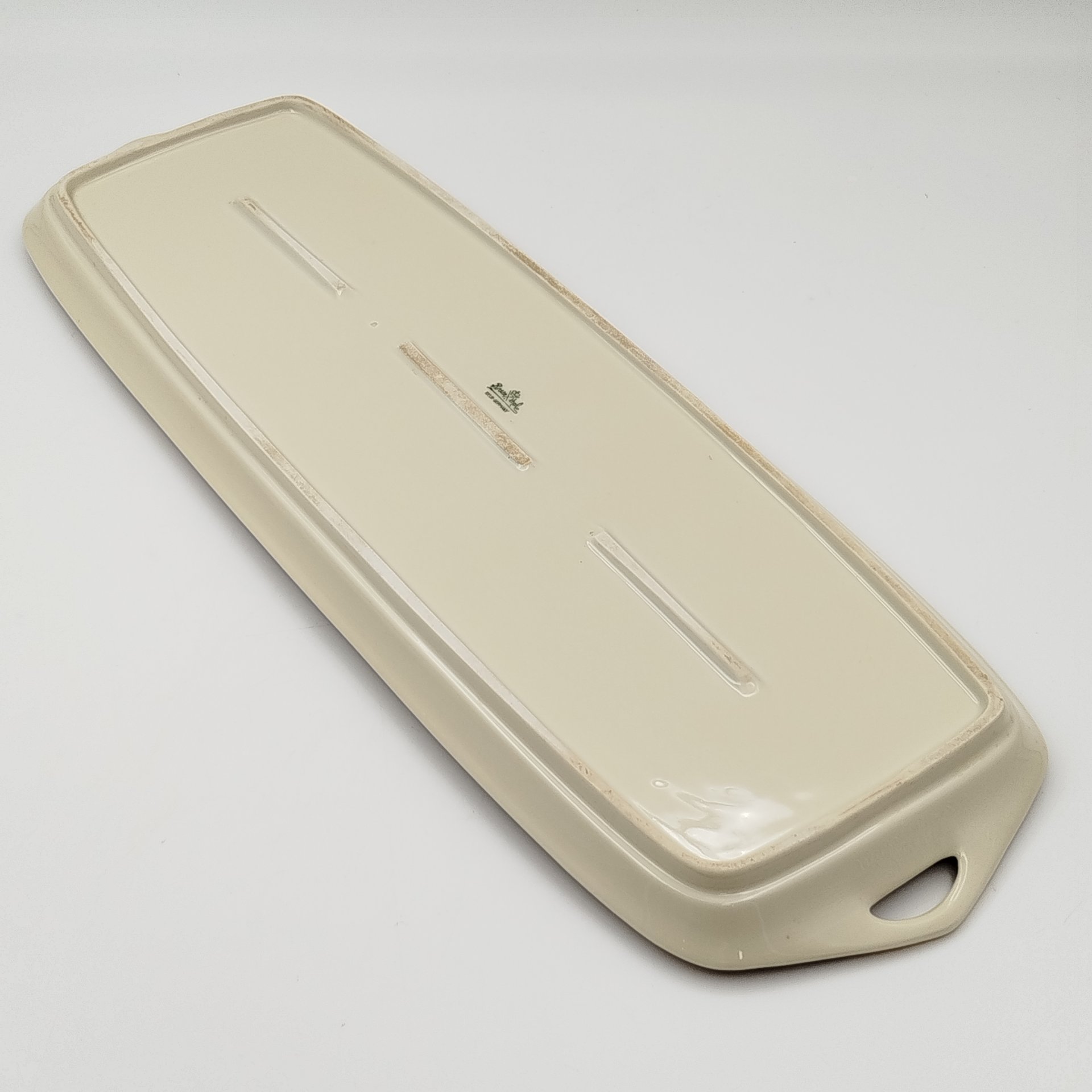 Поднос вытянутой формы с ручками, украшенный растительным орнаментом, фарфор, деколь, золочение, Rosenthal (Розенталь), Германия, 1941 г.