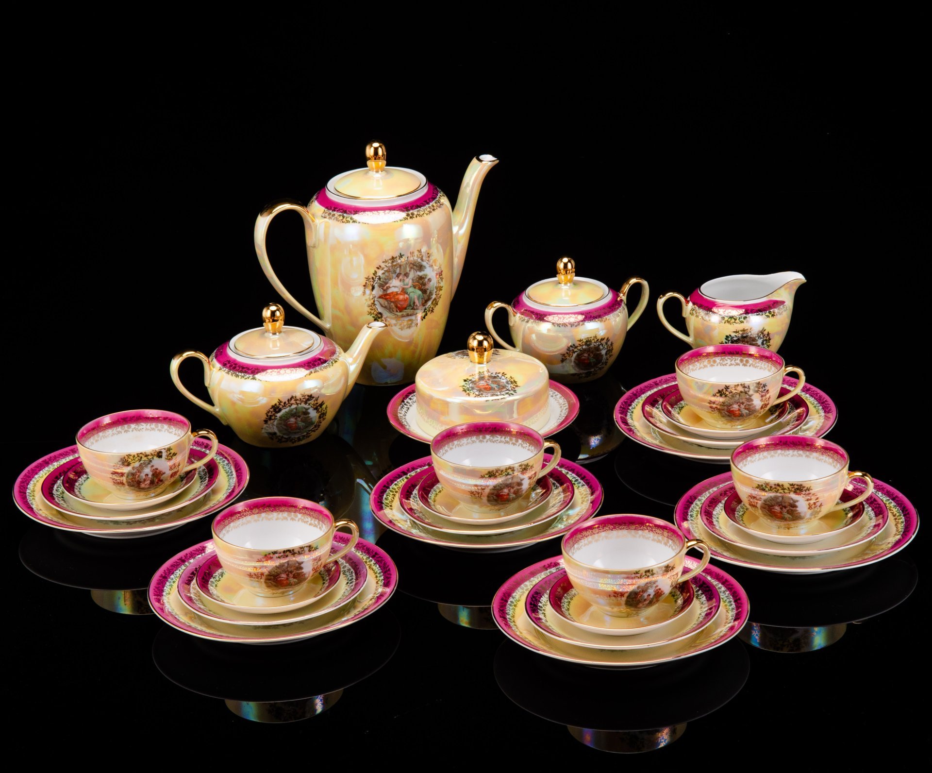 Сервиз чайно-кофейный "Мадонна" на 6 персон (28 предметов), фарфор, деколь, люстр, золочение, Fortuna Eisenberg, ГДР, 1960-1973 гг.