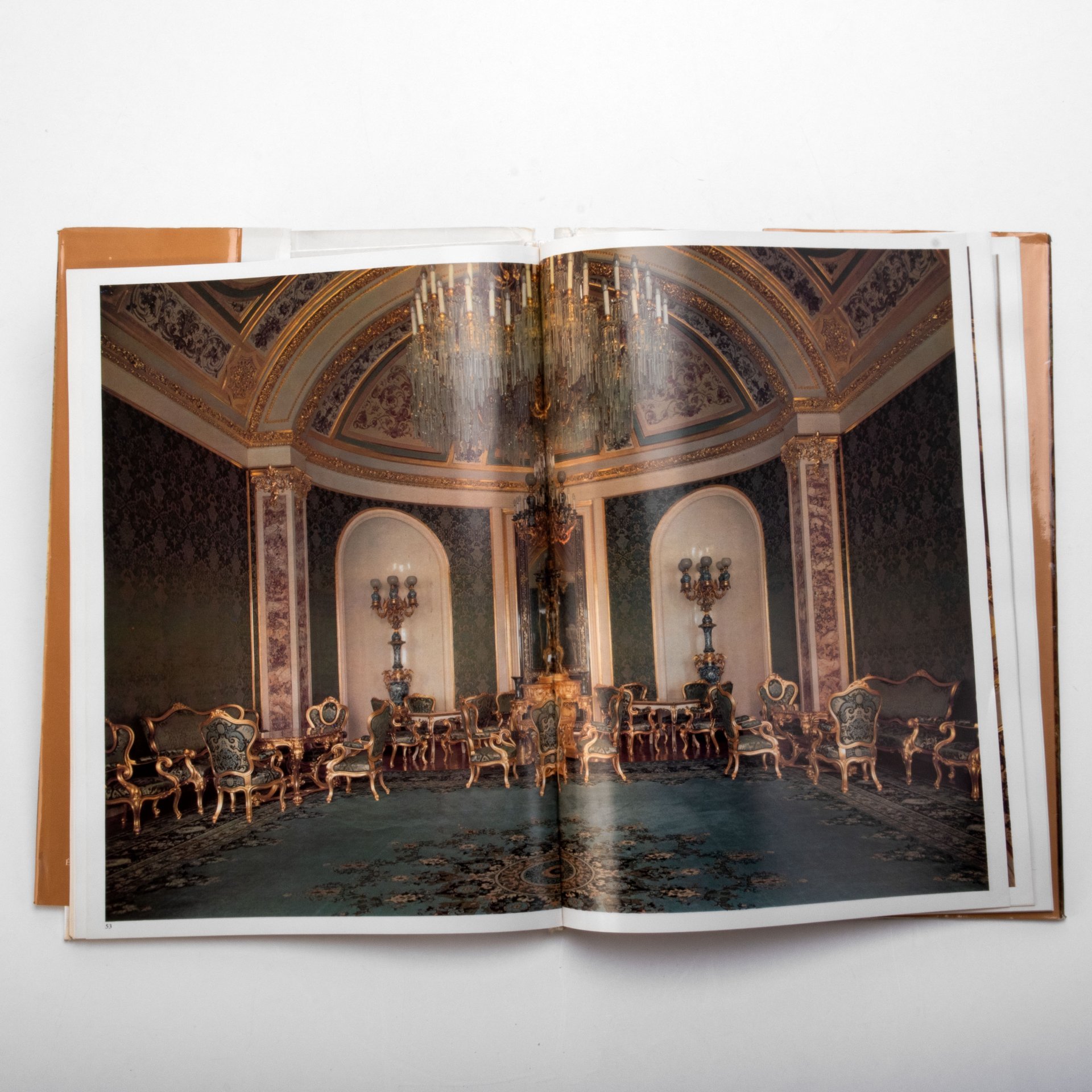 Книга «Le Grand Palais du Kremlin du Moscou» с суперобложкой в картонном футляре, бумага, печать, Издательство «Аврора», СССР, 1981 г.