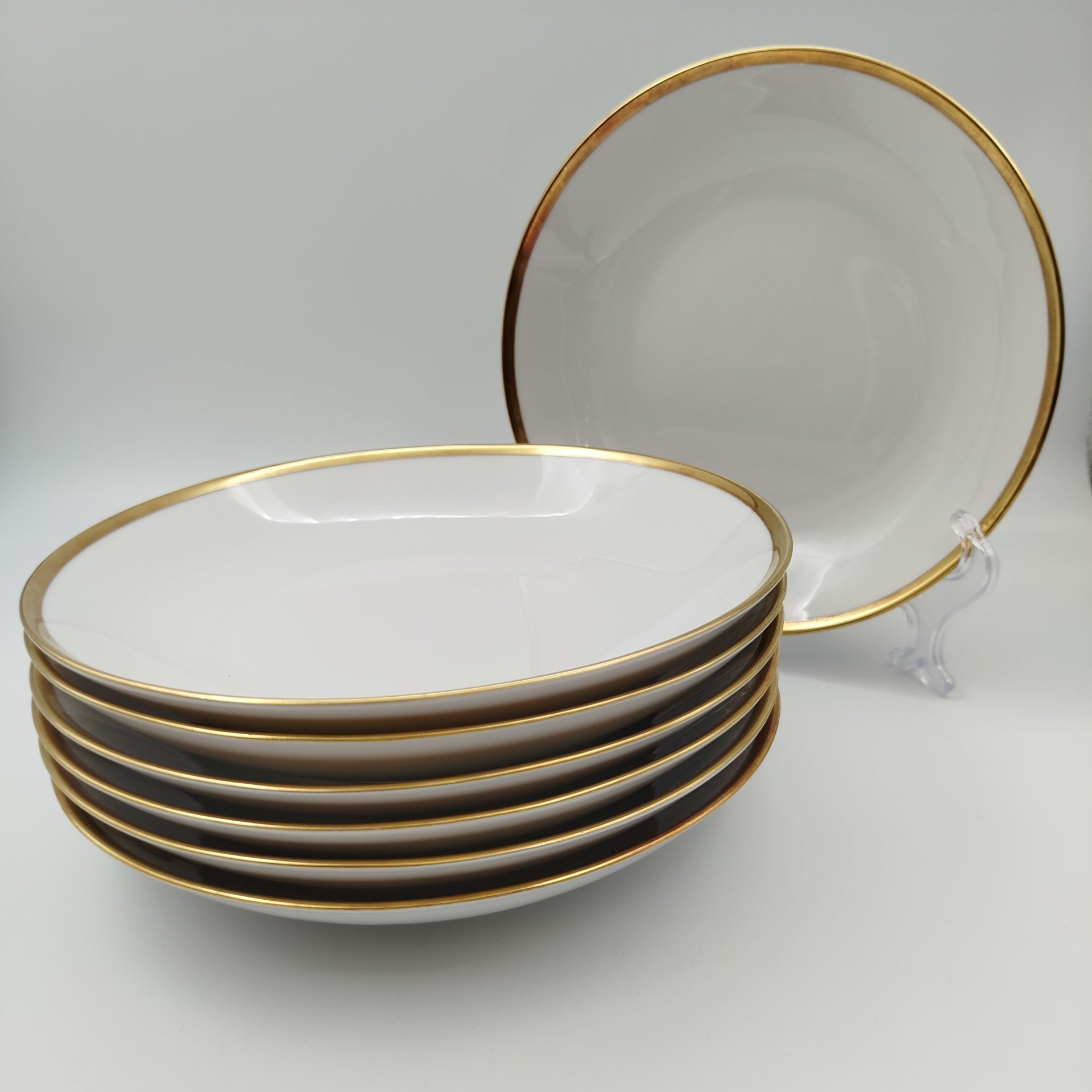 Набор тарелок с лаконичным декором на 7 персон, фарфор, золочение, Eschenbach, Германия, 1950-1970 гг.