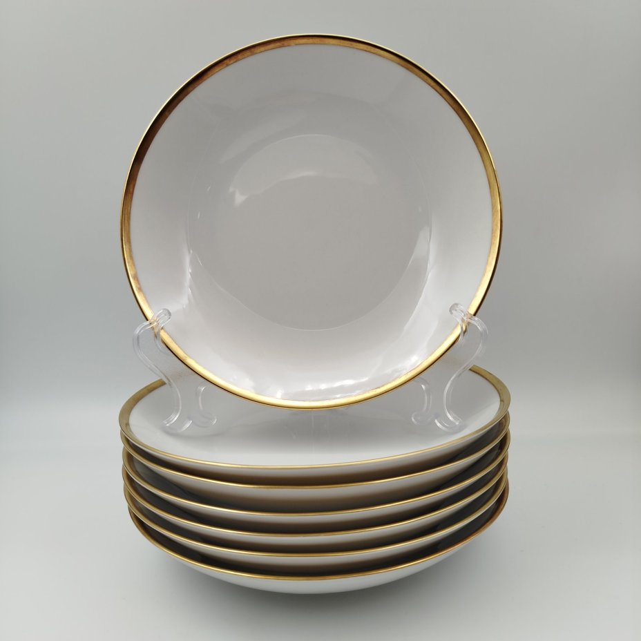 Набор тарелок с лаконичным декором на 7 персон, фарфор, золочение, Eschenbach, Германия, 1950-1970 гг.