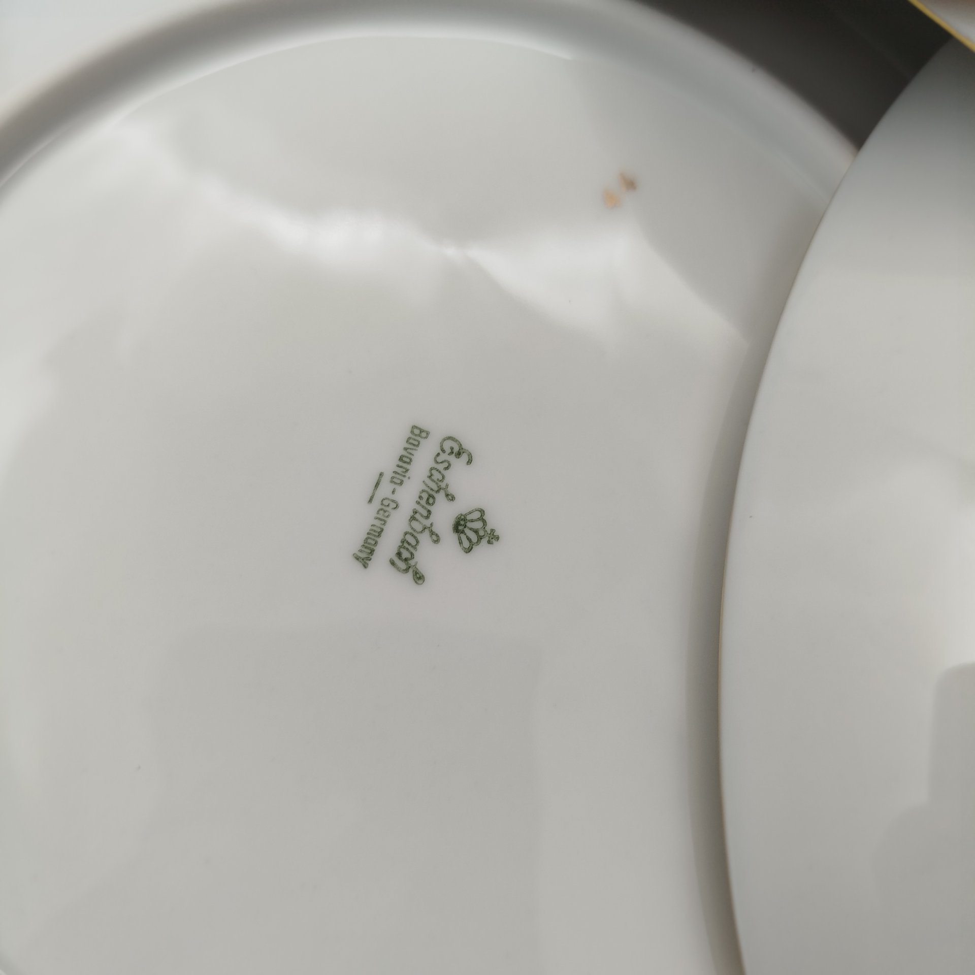 Набор тарелок с лаконичным декором на 7 персон, фарфор, золочение, Eschenbach, Германия, 1950-1970 гг.