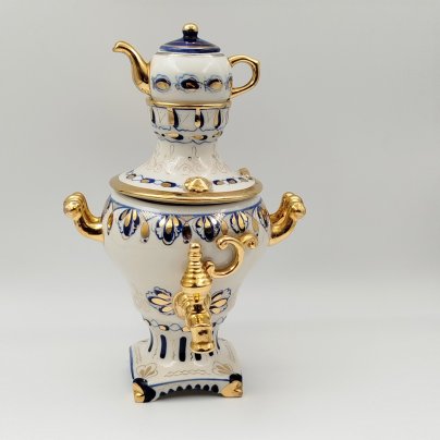 Статуэтка "Самовар с заварочным чайником", фарфор, роспись, золочение, Объединение «Гжель», СССР, 1978-1982 гг.