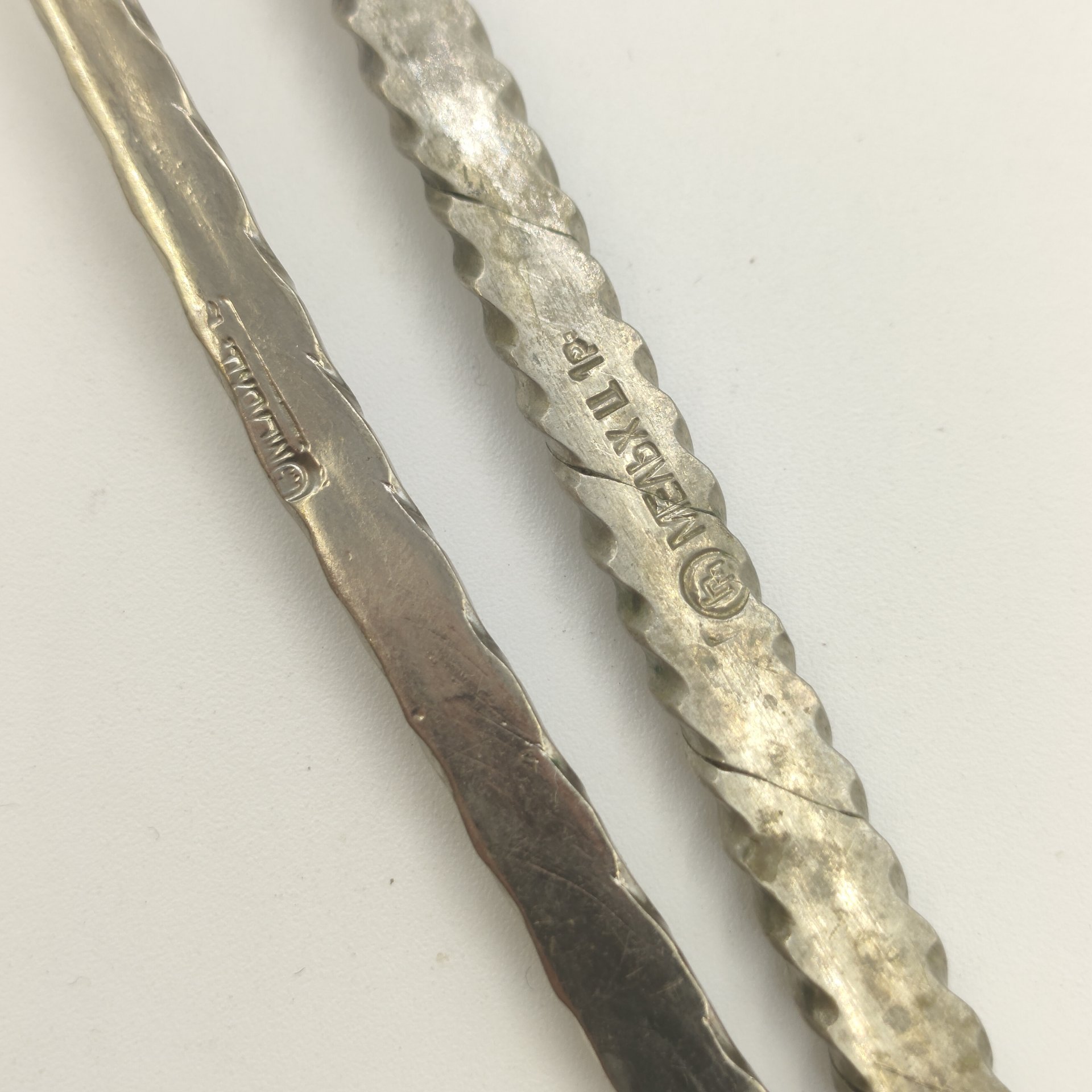 Комплект из двух ложек с витыми ручками (ложка для коктейля и ложка для ягод), мельхиор (медь-никель), Режевский механический завод (РМ), СССР, 1975-1983 гг.