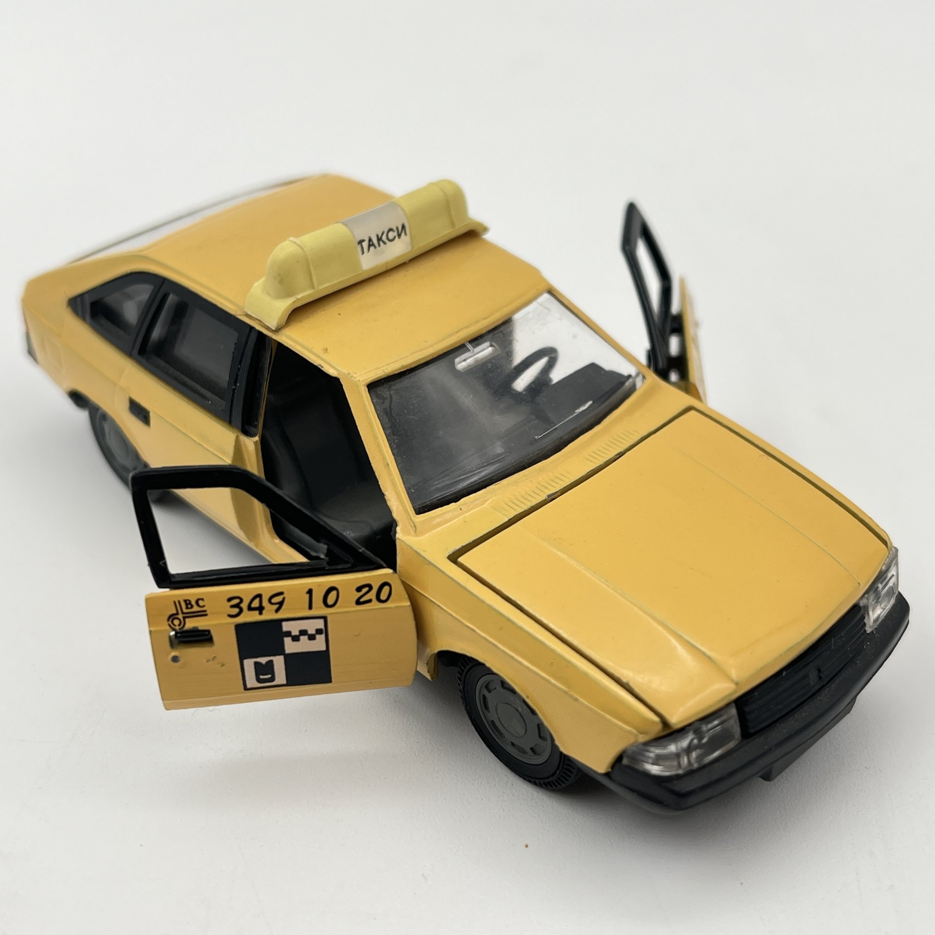 Модель автомобиля "Москвич 2141" (Такси), металл, пластик, Саратовский завод «Тантал», СССР, 1970-1980 гг.