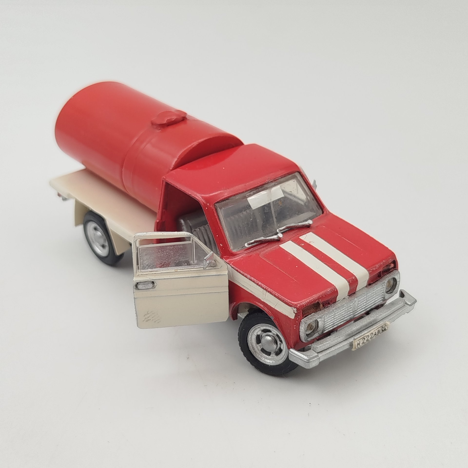 Модель автомобиля "ФВК-2302" (Бизон), авторская модель, металл, пластмасса, Российская Федерация, 1990-2010 гг.