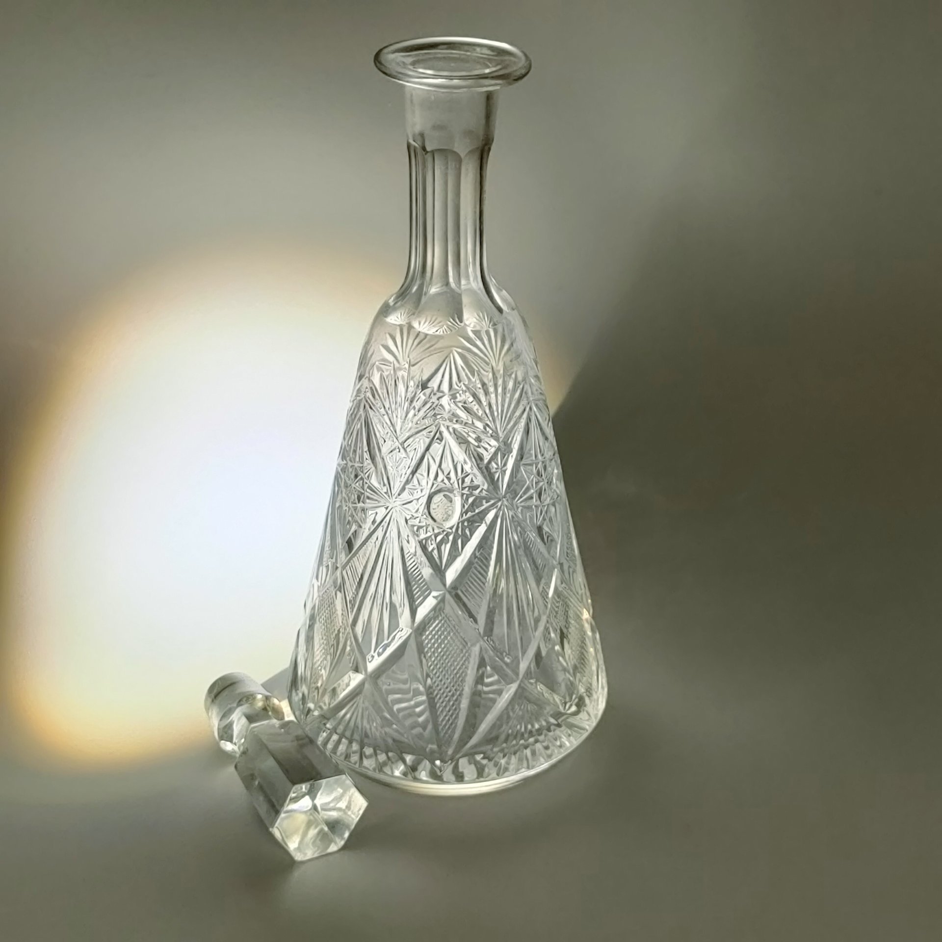 Штоф с рельефным декором, хрусталь, алмазная грань, СССР, 1980-1990 гг.