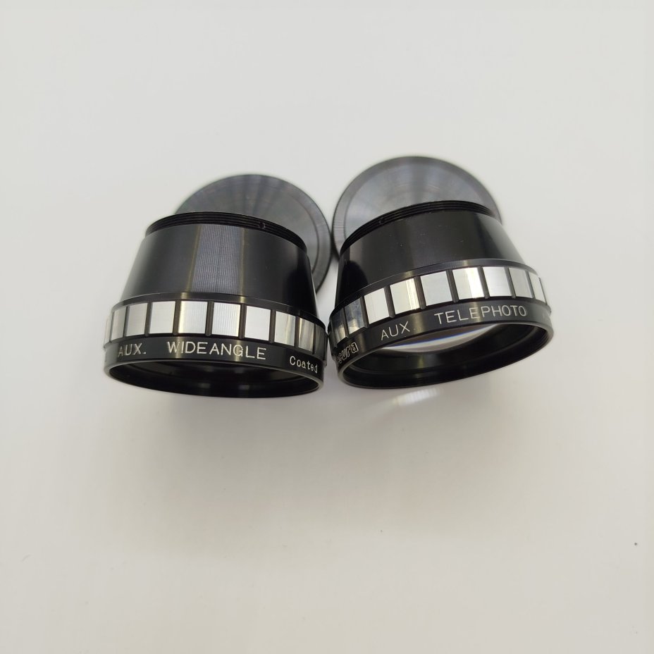 Набор из двух объективов Accura (широкоугольный и телеобъектив) в родной упаковке