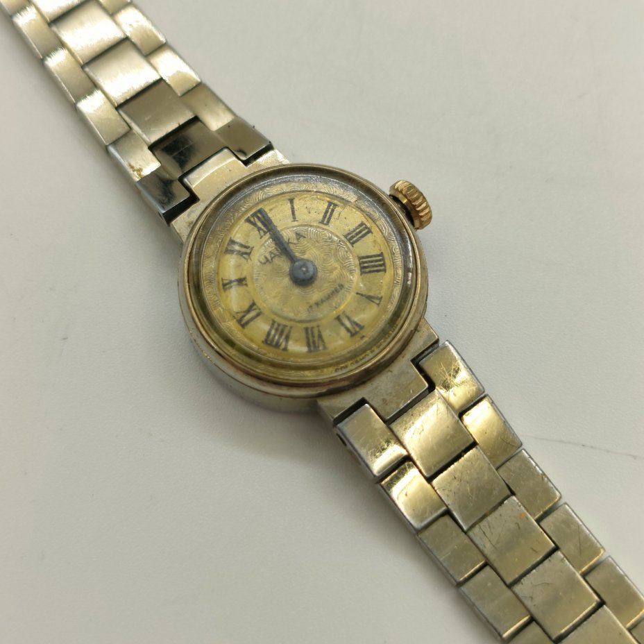 Часы наручные механические "Чайка" (17 камней), в футляре с инструкцией, металл, стекло, золочение, пластмасса, бумага, печать, Угличский часовой завод «Чайка», СССР, 1985 г.