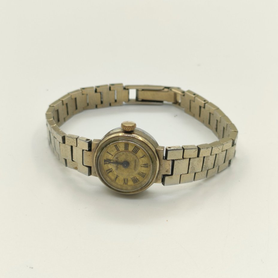 Часы наручные механические "Чайка" (17 камней), в футляре с инструкцией, металл, стекло, золочение, пластмасса, бумага, печать, Угличский часовой завод «Чайка», СССР, 1985 г.