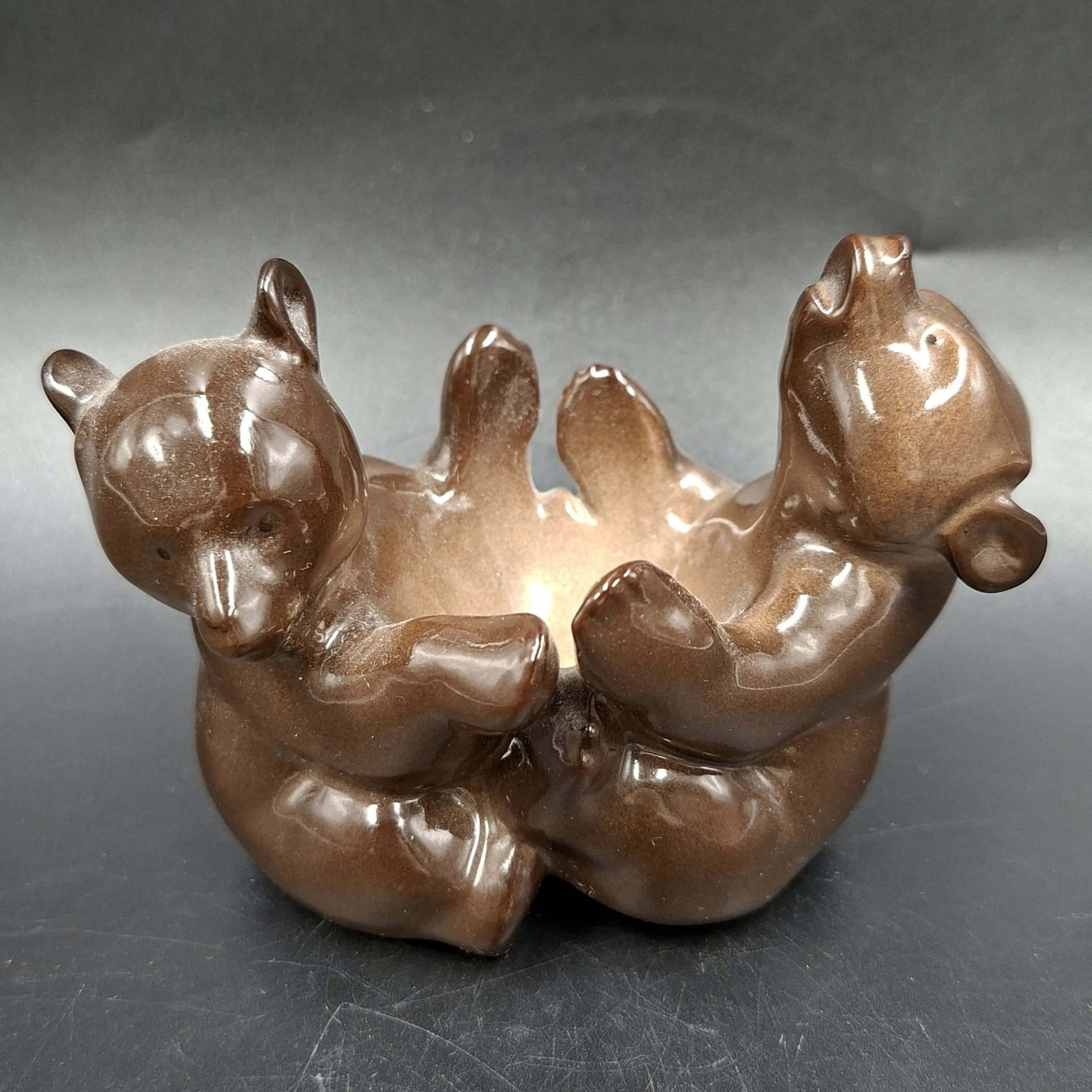 Статуэтка "Два медвежонка", фарфор, роспись, Ленинградский фарфоровый завод (ЛФЗ), Россия, 1989-2001 гг.