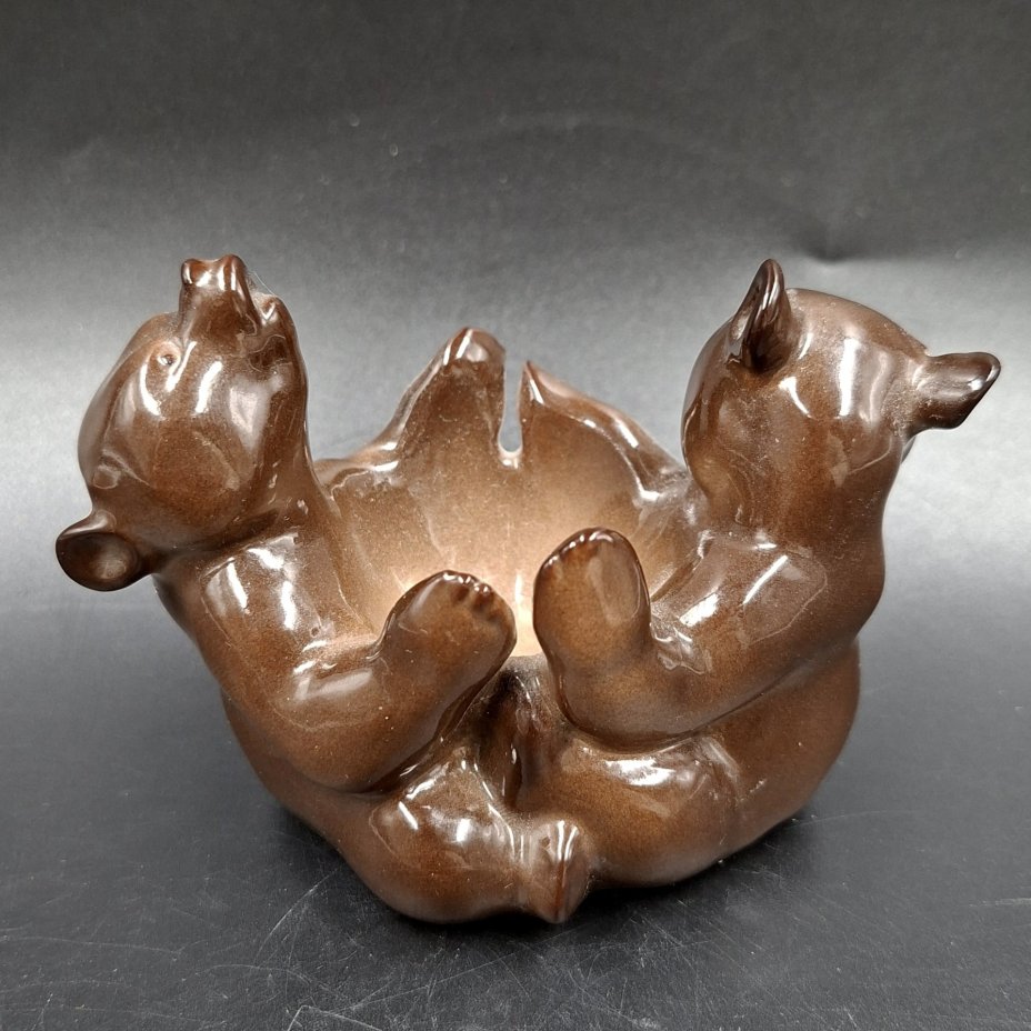 Статуэтка "Два медвежонка", фарфор, роспись, Ленинградский фарфоровый завод (ЛФЗ), Россия, 1989-2001 гг.