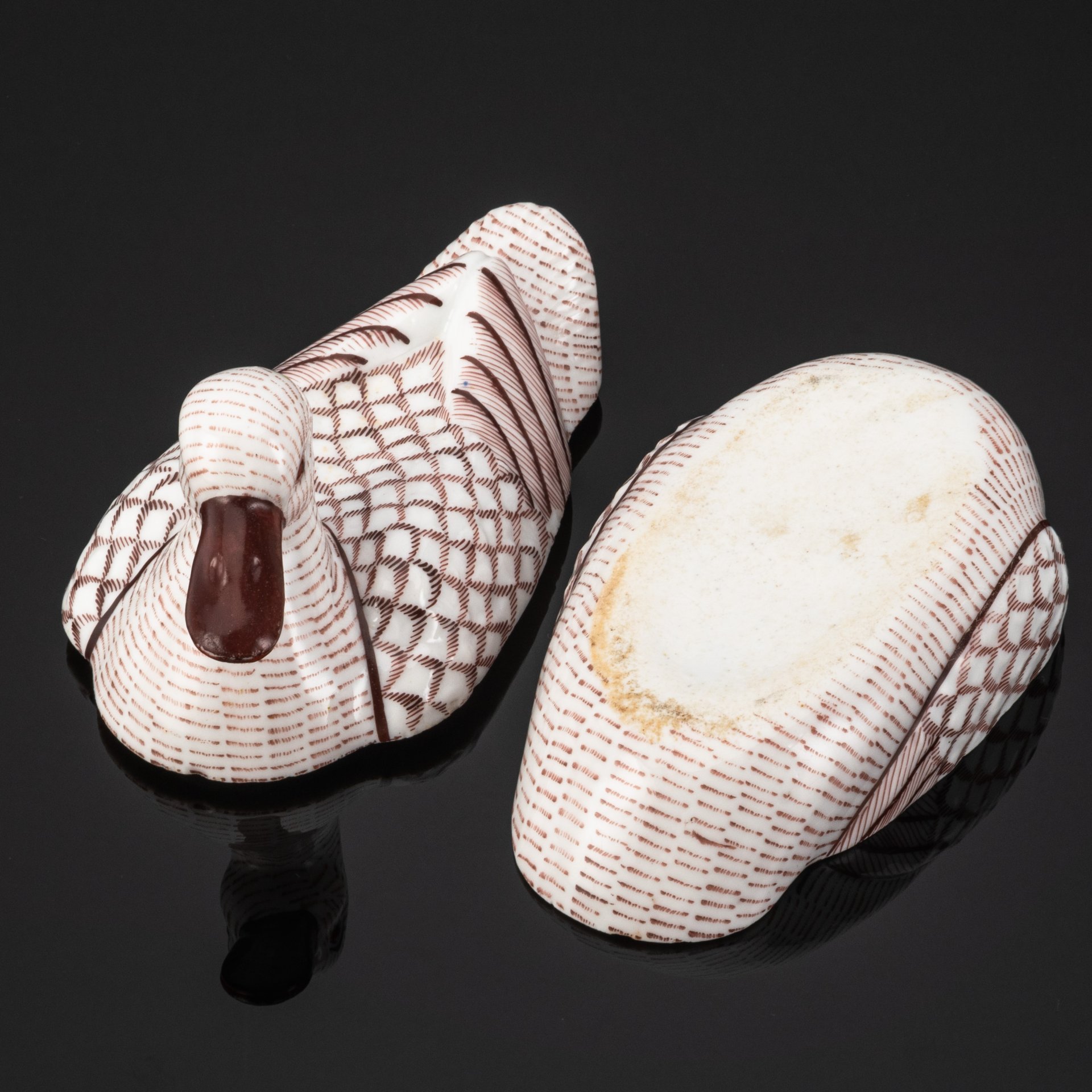 [Редкая роспись] Маслёнка "Утка" в росписи коричневого цвета, частные заводы, фаянс, роспись, Российская империя, 1890-1916 гг.