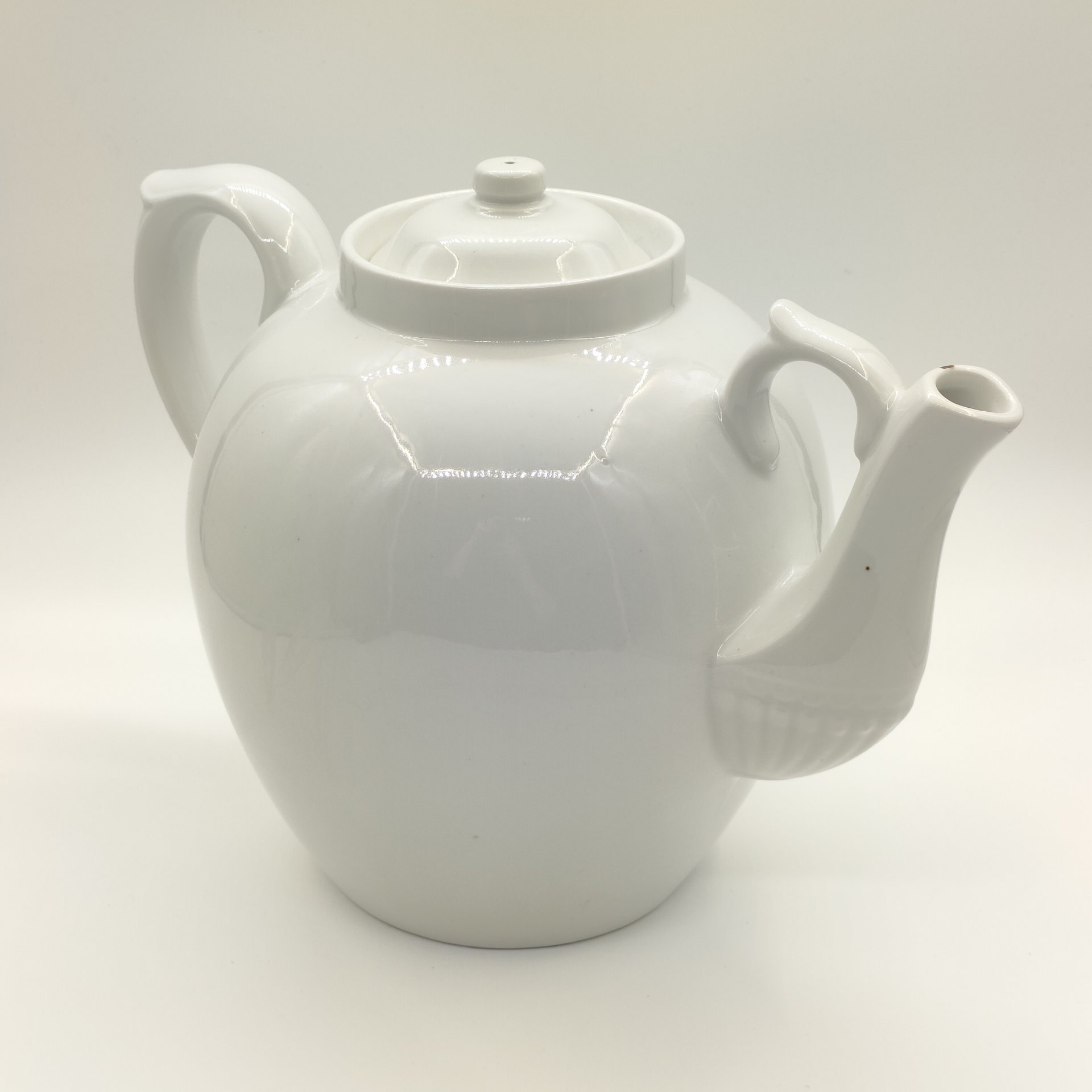 Чайник доливной с рельефным декором