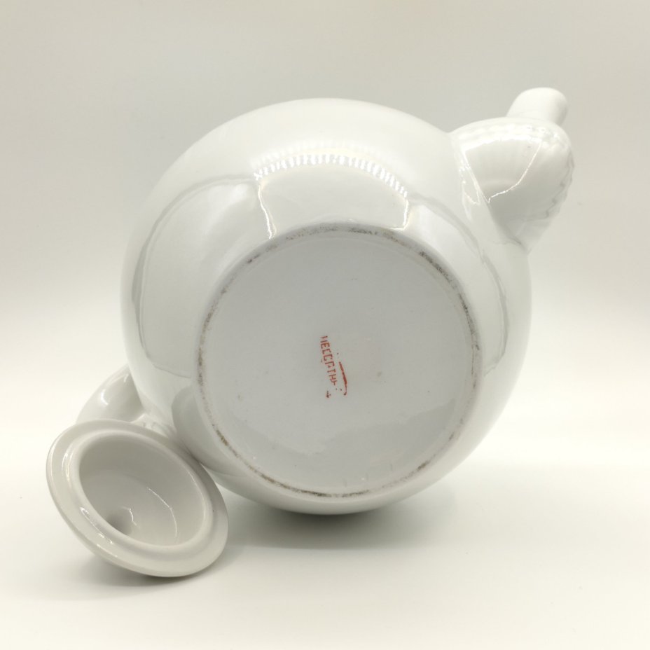 Чайник доливной с рельефным декором