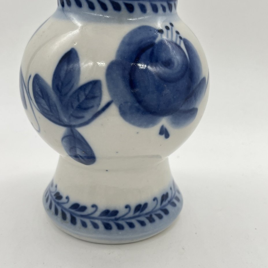 Вазочка с цветочным расписным декором, Гжель