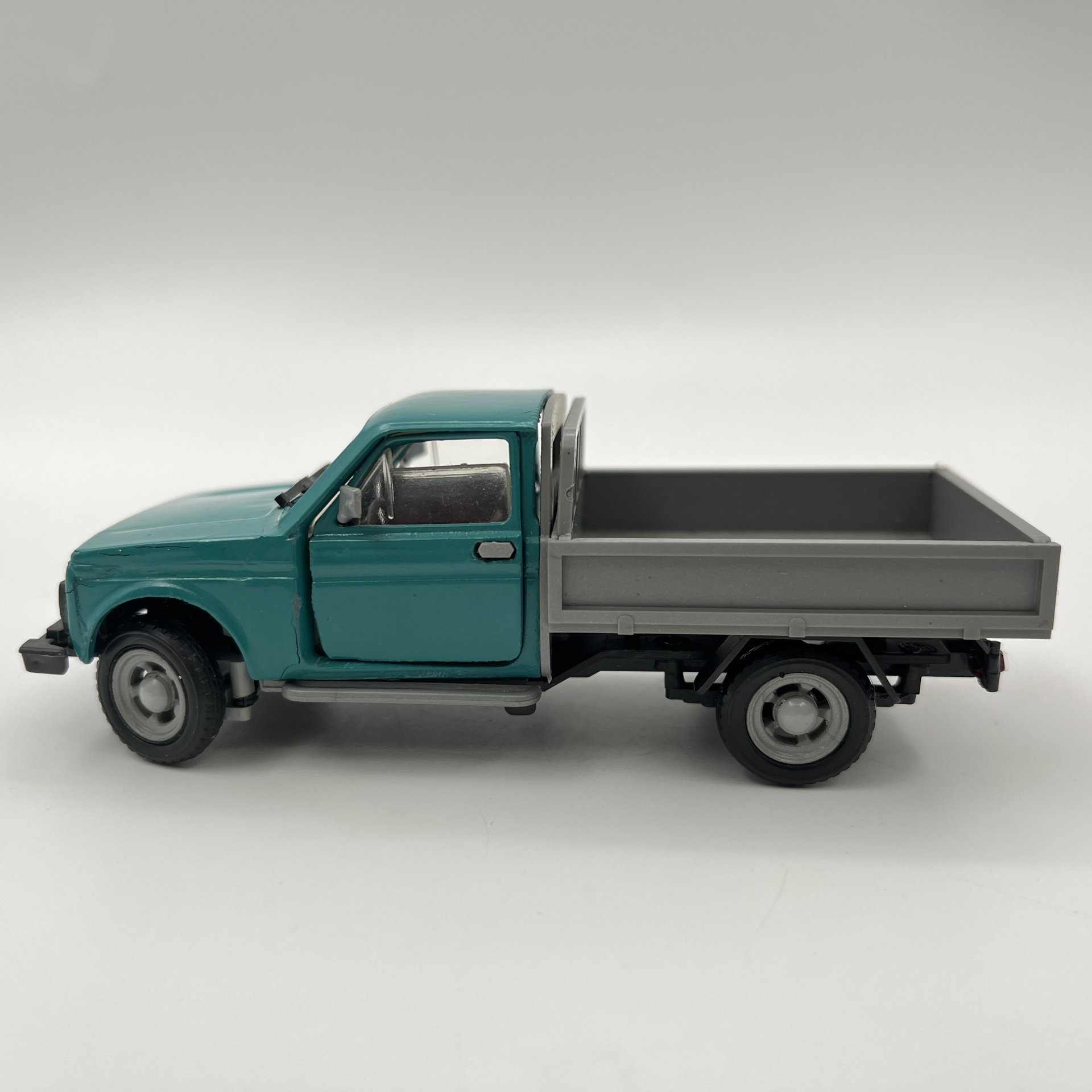 Модель автомобиля "ФВК-2302", пластик, Российская Федерация, 1990-2010 гг.