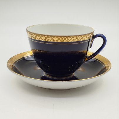 Пара чайная, украшенная орнаментальным декором, фарфор, крытье кобальтом, золочение, Ленинградский фарфоровый завод (ЛФЗ), СССР, 1970-1990 гг.