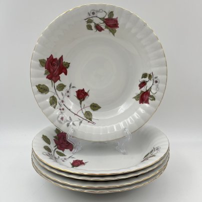 Набор из 5-ти суповых тарелок, украшенных изображением розы