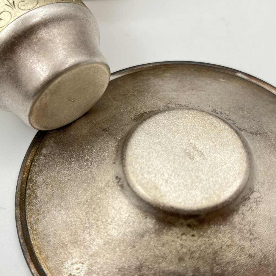 Кофейная пара , украшенная резным декором (в оригинальной коробке), мельхиор (медь-никель), золочение, Мстерский завод художественных изделий «Ювелир», СССР, 1960-1980 гг., Мстерский завод художественных изделий «Ювелир»