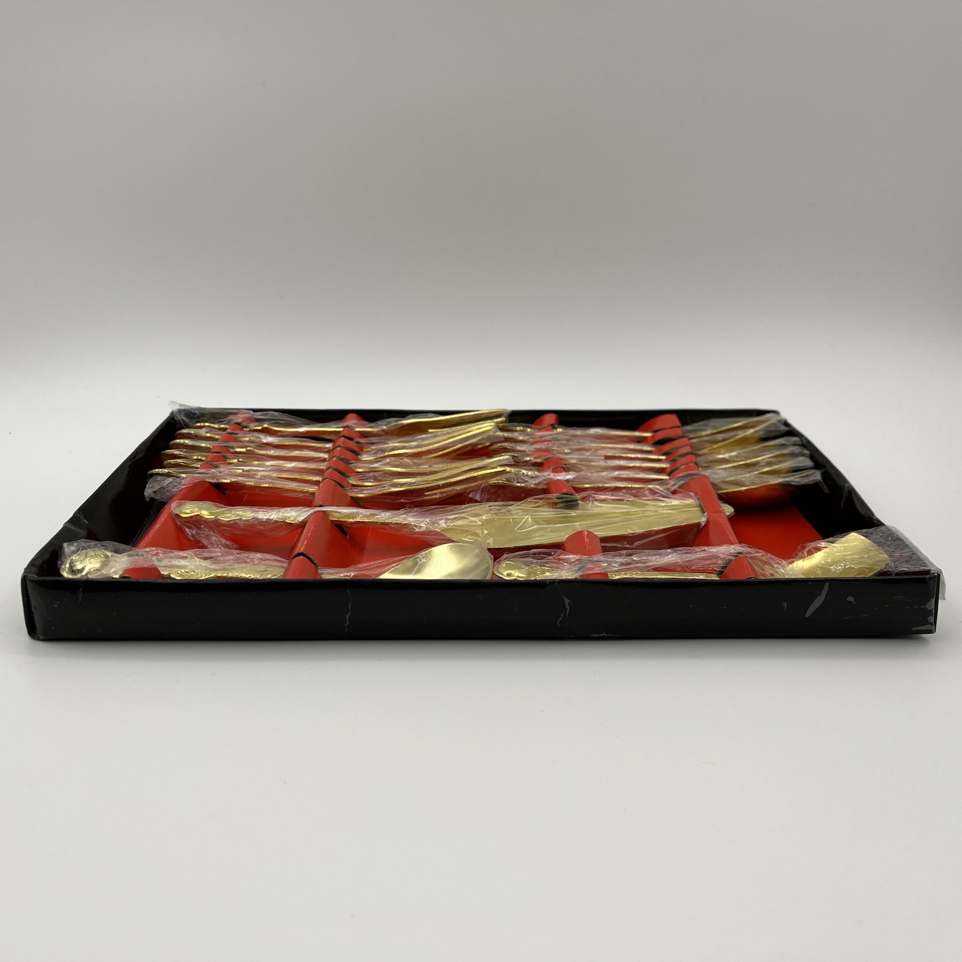 Набор столовых приборов для подачи десерта (15 предметов) с декором в виде цветка розы в оригинальной упаковке, Kaffeebesteck 15-TLG Vergoldet, нержавеющая сталь, золочение, картон