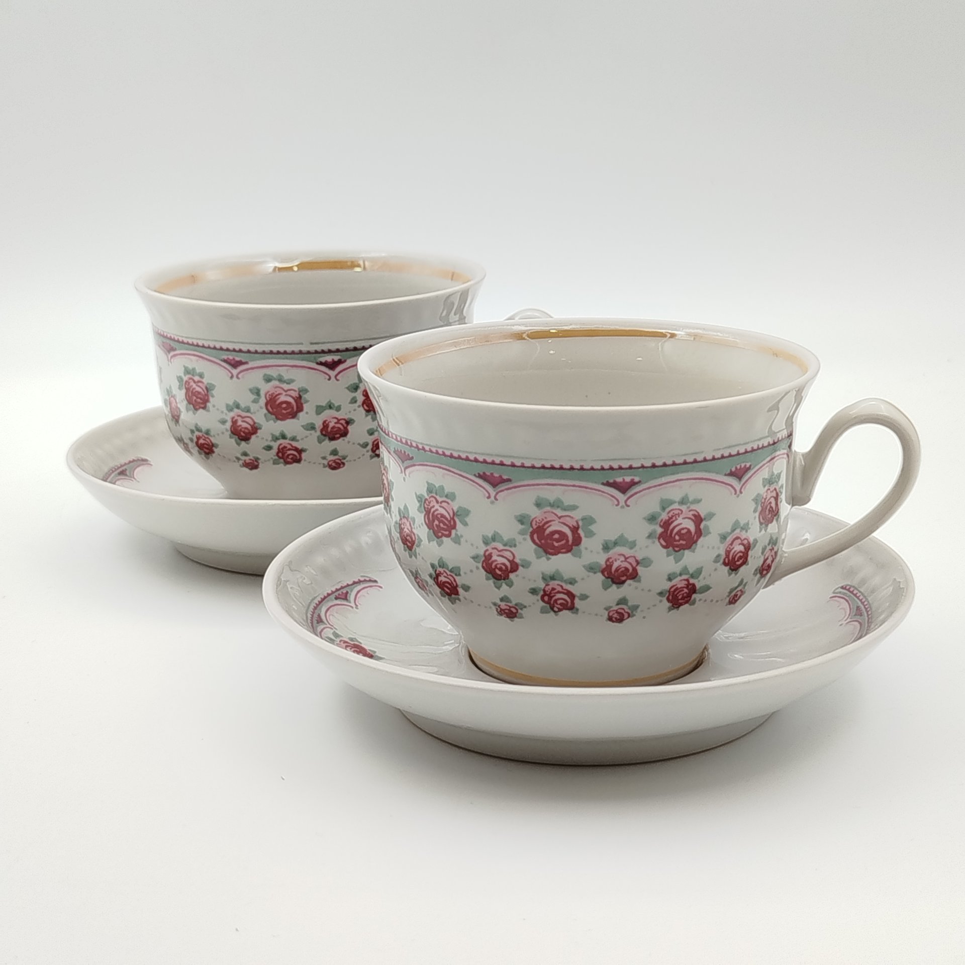 Набор из 2-х чайных пар, украшенных цветочным декором