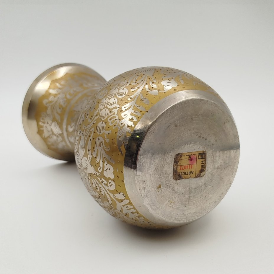 Ваза с растительным декором, HEC